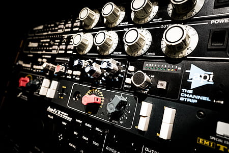 black and gray audio tuner thumbnail