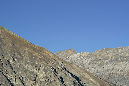 Mountain Range thumbnail