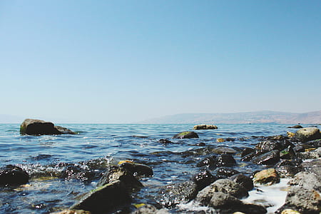 rocky body of water thumbnail