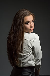 woman wearing long-sleeved shirt thumbnail