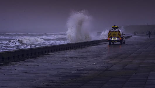Vehicle Near Beach thumbnail