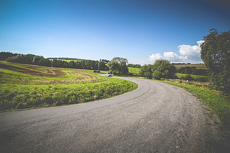Road & Van thumbnail
