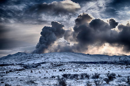 mountain covered with snow thumbnail