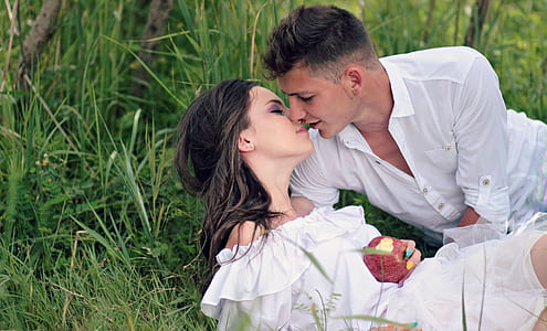 man wearing white dress shirt thumbnail