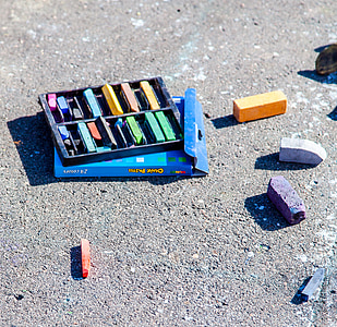 crayon lot thumbnail