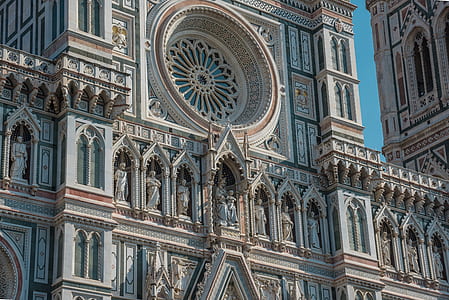 cathedral building thumbnail