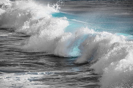 sea waves crashing on shore thumbnail