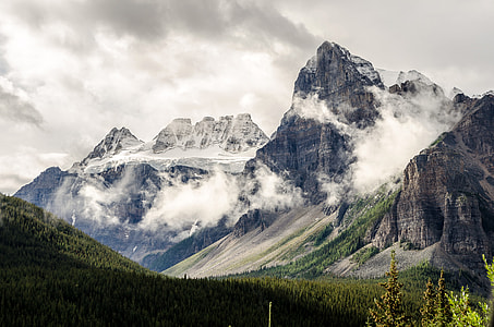 Beautiful misty mountains at Jasper National Park, Alberta, Canada thumbnail
