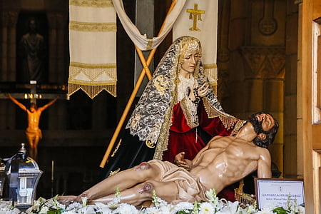 Jesus Christ and Mary statue thumbnail