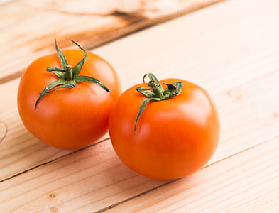 Two Ripe Tomatoes thumbnail