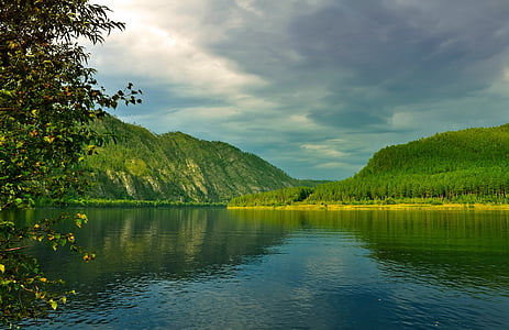 lake and mountain thumbnail