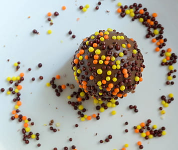 cake pop with sprinkles thumbnail