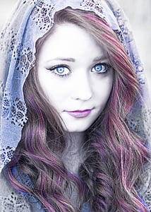 woman in purple lace scarf thumbnail