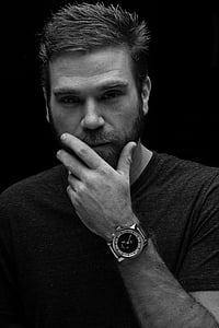 men's black crew neck shirt thumbnail