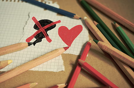 assorted coloring pencil lot thumbnail