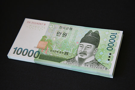 bundle of 10000 banknote thumbnail