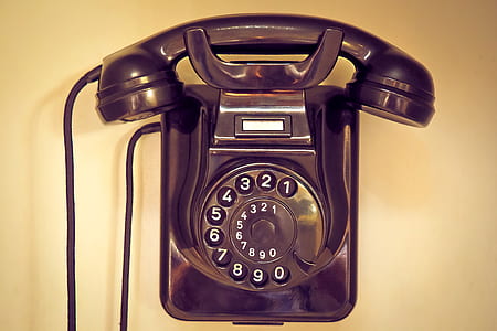 black rotary telephone thumbnail