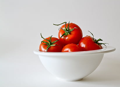 bowl of red tomatoes thumbnail
