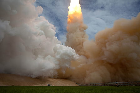 space shuttle with smoke thumbnail