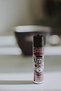 Clippers Lighter on Surface thumbnail