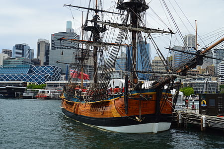 Brown and Black Galleon Ship thumbnail
