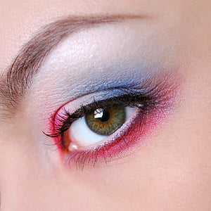 close up photography of woman's eye with eyes hadow makeup thumbnail