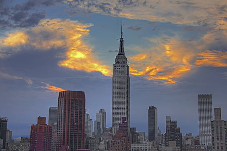 Empire State building at New York City thumbnail