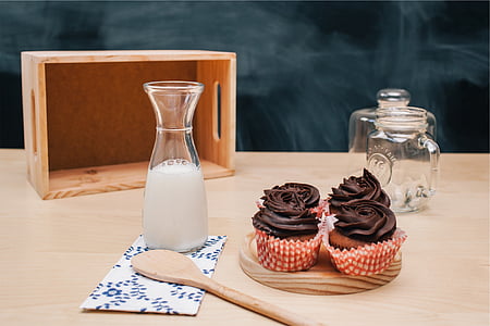 milk on pitcher thumbnail