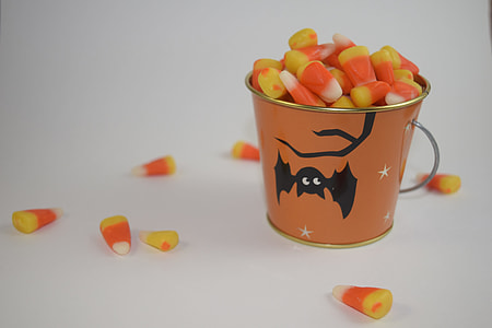 orange Halloween candy bucket thumbnail