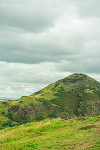 green mountain under white sky at daytime\ thumbnail