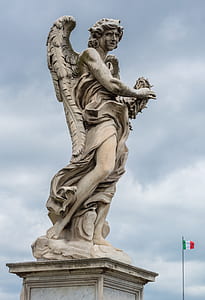 angel holding crown statute thumbnail