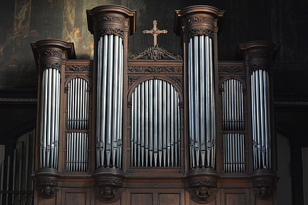 church interior thumbnail