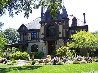 beige and brown house thumbnail