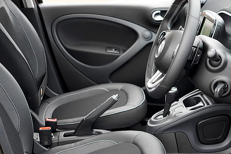 black vehicle steering wheel thumbnail