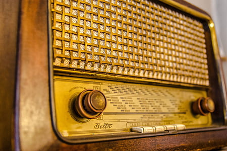 selective focus photography of vintage transistor radio thumbnail