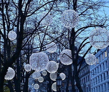 photo of pendant string lights on tree thumbnail