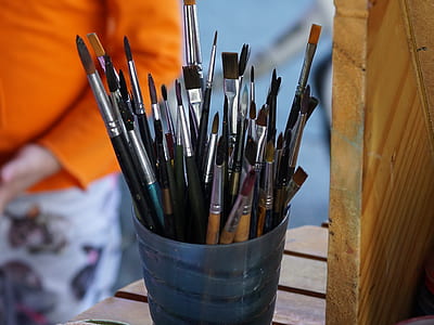 assorted-color makeup brush lot thumbnail