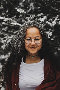 woman wearing eyeglasses thumbnail