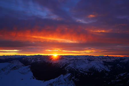 mountain covered with snow thumbnail