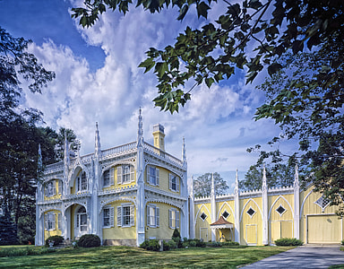 Wedding Cake house Architecture in Maine thumbnail