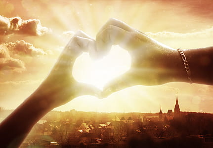 two hands forming heart thumbnail
