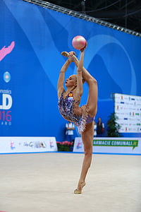 woman doing gymnast thumbnail