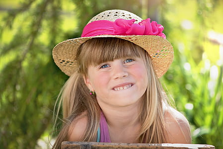 girl biting lower lip thumbnail