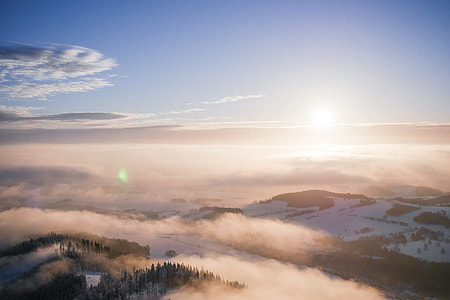 Beautiful Sunset Over The Foggy Mountains Scenery thumbnail