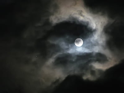 moon at night thumbnail