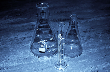 two clear glass beakers thumbnail
