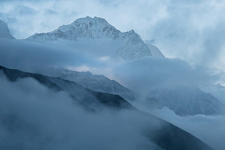 mountain covered of snow thumbnail