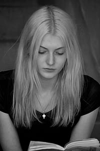 portrait of woman thumbnail