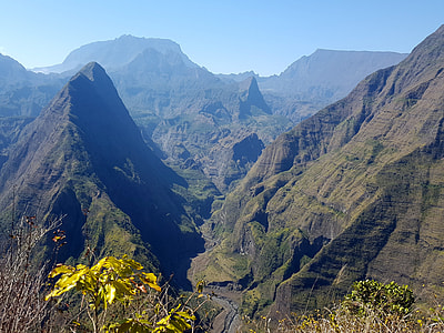 brown and green mountains thumbnail