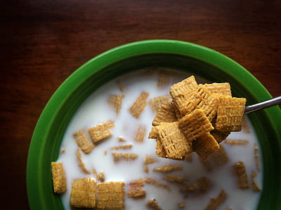 cereals with milk thumbnail